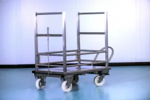 Miniatura de carrito de latas/botellas